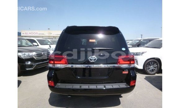 Acheter Import Voiture Toyota Land Cruiser Noir à Import - Dubai, Ali Sabieh Region Acheter Import Voiture Toyota Land Cruiser Noir à Import - Dubai, Ali Sabieh Region