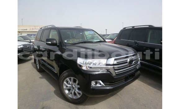 Acheter Import Voiture Toyota Land Cruiser Noir à Import - Dubai, Ali Sabieh Region Acheter Import Voiture Toyota Land Cruiser Noir à Import - Dubai, Ali Sabieh Region