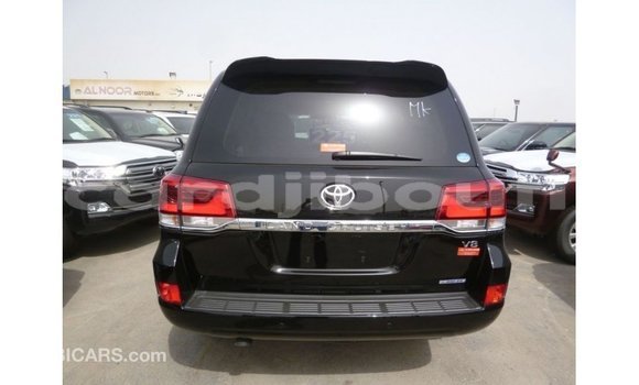 Acheter Import Voiture Toyota Land Cruiser Noir à Import - Dubai, Ali Sabieh Region Acheter Import Voiture Toyota Land Cruiser Noir à Import - Dubai, Ali Sabieh Region