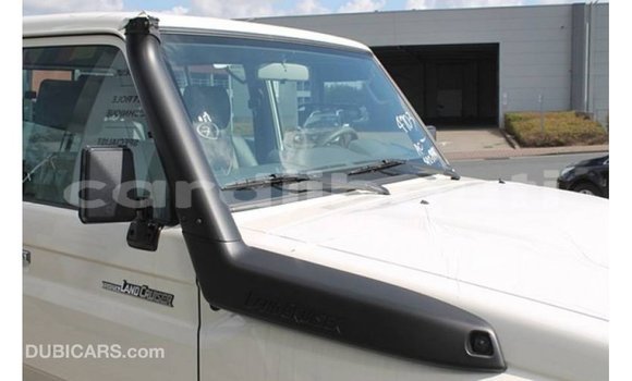 Buy Import Toyota Land Cruiser White Car in Import - Dubai in Ali Sabieh Region Buy Import Toyota Land Cruiser White Car in Import - Dubai in Ali Sabieh Region