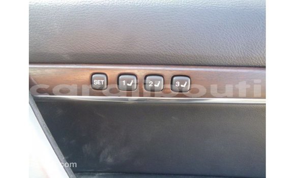 Acheter Import Voiture Toyota Land Cruiser Noir à Import - Dubai, Ali Sabieh Region Acheter Import Voiture Toyota Land Cruiser Noir à Import - Dubai, Ali Sabieh Region