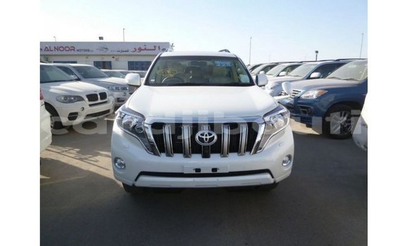 Acheter Import Voiture Toyota Prado Blanc à Import - Dubai, Ali Sabieh Region Acheter Import Voiture Toyota Prado Blanc à Import - Dubai, Ali Sabieh Region