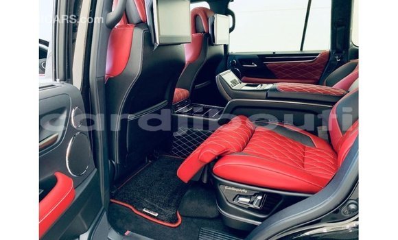 Acheter Import Voiture Lexus LX Noir à Import - Dubai, Ali Sabieh Region Acheter Import Voiture Lexus LX Noir à Import - Dubai, Ali Sabieh Region