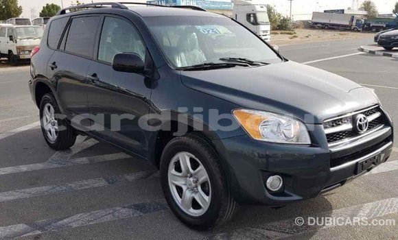Buy Import Toyota RAV4 Green Car in Import - Dubai in Ali Sabieh Region Buy Import Toyota RAV4 Green Car in Import - Dubai in Ali Sabieh Region