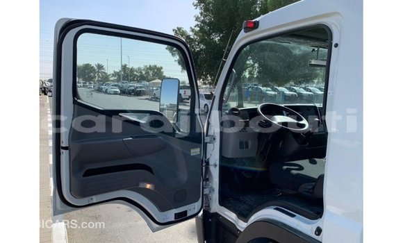 Acheter Import Voiture Mitsubishi i Blanc à Import - Dubai, Ali Sabieh Region Acheter Import Voiture Mitsubishi i Blanc à Import - Dubai, Ali Sabieh Region