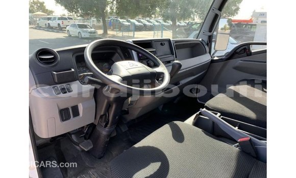 Acheter Import Voiture Mitsubishi i Blanc à Import - Dubai, Ali Sabieh Region Acheter Import Voiture Mitsubishi i Blanc à Import - Dubai, Ali Sabieh Region