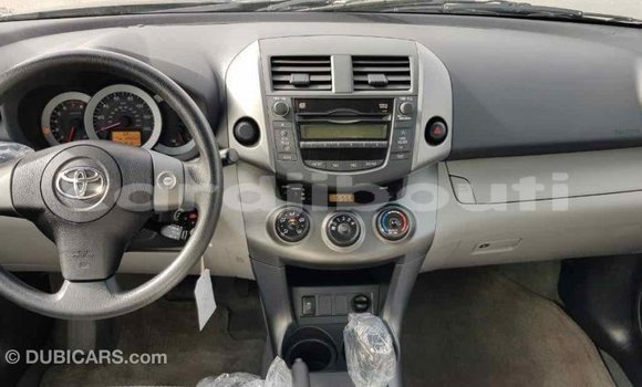 Buy Import Toyota RAV4 Green Car in Import - Dubai in Ali Sabieh Region Buy Import Toyota RAV4 Green Car in Import - Dubai in Ali Sabieh Region