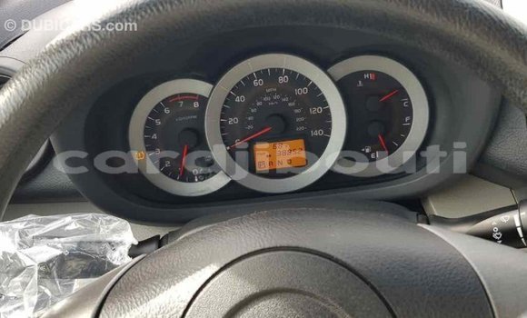 Buy Import Toyota RAV4 Green Car in Import - Dubai in Ali Sabieh Region Buy Import Toyota RAV4 Green Car in Import - Dubai in Ali Sabieh Region