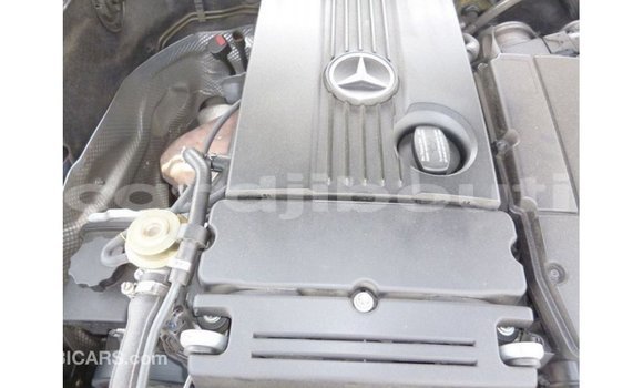 Acheter Import Voiture Mercedes-Benz 200 Bleu à Import - Dubai, Ali Sabieh Region Acheter Import Voiture Mercedes-Benz 200 Bleu à Import - Dubai, Ali Sabieh Region