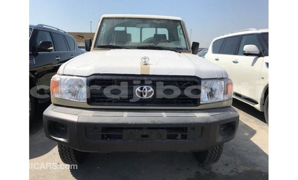 Acheter Import Voiture Toyota Land Cruiser Beige à Import - Dubai, Ali Sabieh Region Acheter Import Voiture Toyota Land Cruiser Beige à Import - Dubai, Ali Sabieh Region