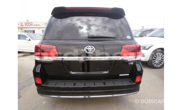 Acheter Import Voiture Toyota Land Cruiser Noir à Import - Dubai, Ali Sabieh Region Acheter Import Voiture Toyota Land Cruiser Noir à Import - Dubai, Ali Sabieh Region