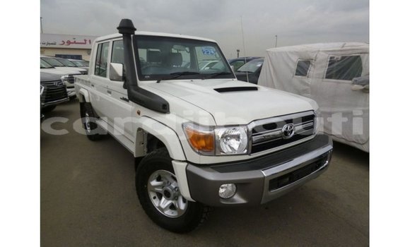 Acheter Import Voiture Toyota Land Cruiser Blanc à Import - Dubai, Ali Sabieh Region Acheter Import Voiture Toyota Land Cruiser Blanc à Import - Dubai, Ali Sabieh Region