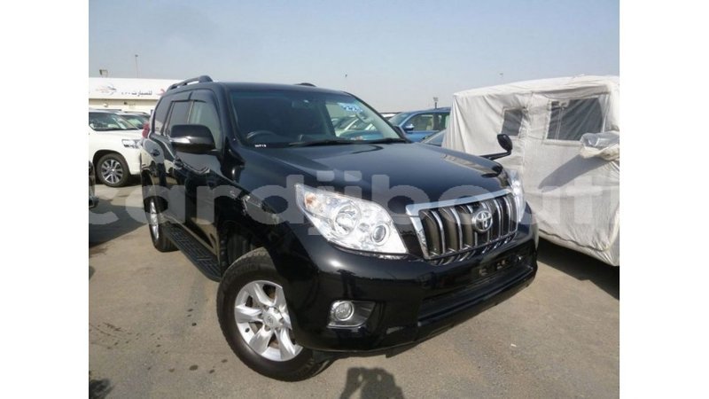 Big with watermark toyota prado ali sabieh region import dubai 2388