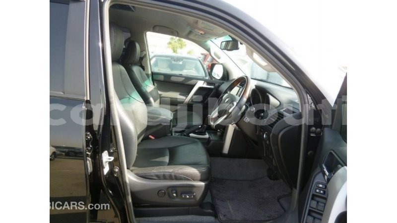 Big with watermark toyota prado ali sabieh region import dubai 2388