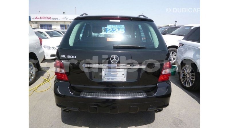Big with watermark mercedes benz 190 ali sabieh region import dubai 2389