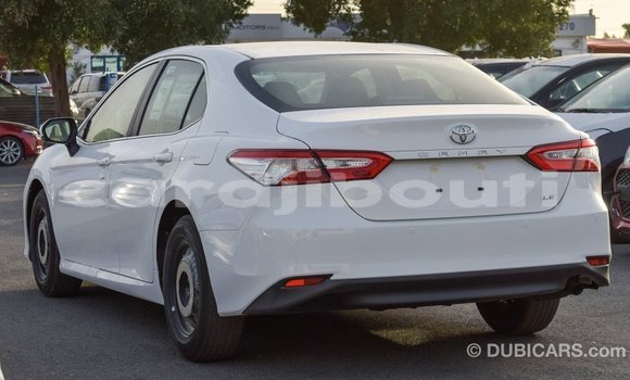 Buy Import Toyota Camry White Car in Import - Dubai in Ali Sabieh Region Buy Import Toyota Camry White Car in Import - Dubai in Ali Sabieh Region