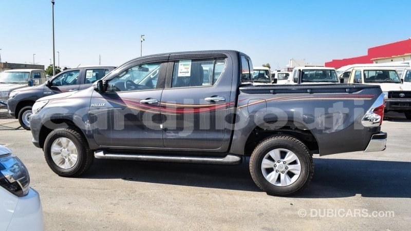 Big with watermark toyota hilux ali sabieh region import dubai 2404