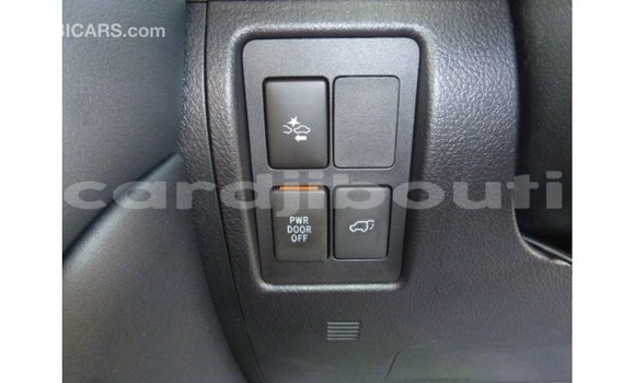 Acheter Import Voiture Toyota Land Cruiser Blanc à Import - Dubai, Ali Sabieh Region Acheter Import Voiture Toyota Land Cruiser Blanc à Import - Dubai, Ali Sabieh Region