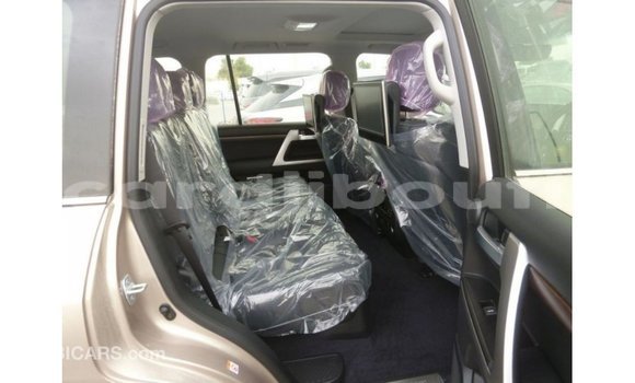 Acheter Import Voiture Toyota Land Cruiser Autre à Import - Dubai, Ali Sabieh Region Acheter Import Voiture Toyota Land Cruiser Autre à Import - Dubai, Ali Sabieh Region
