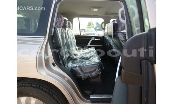 Acheter Import Voiture Toyota Land Cruiser Autre à Import - Dubai, Ali Sabieh Region Acheter Import Voiture Toyota Land Cruiser Autre à Import - Dubai, Ali Sabieh Region
