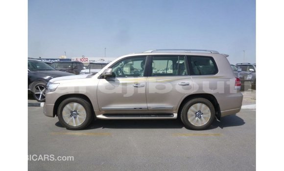 Acheter Import Voiture Toyota Land Cruiser Autre à Import - Dubai, Ali Sabieh Region Acheter Import Voiture Toyota Land Cruiser Autre à Import - Dubai, Ali Sabieh Region