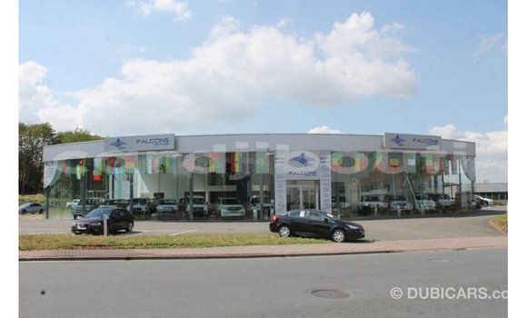 Buy Import Toyota Hilux White Car in Import - Dubai in Ali Sabieh Region Buy Import Toyota Hilux White Car in Import - Dubai in Ali Sabieh Region