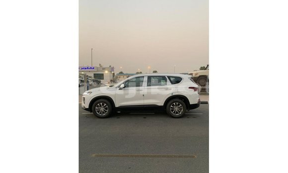 Acheter Import Voiture Hyundai Santa Fe Blanc à Import - Dubai, Ali Sabieh Region Acheter Import Voiture Hyundai Santa Fe Blanc à Import - Dubai, Ali Sabieh Region