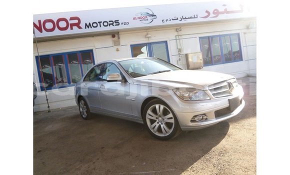 Buy Import Mercedes-Benz 200 Other Car in Import - Dubai in Ali Sabieh Region Buy Import Mercedes-Benz 200 Other Car in Import - Dubai in Ali Sabieh Region