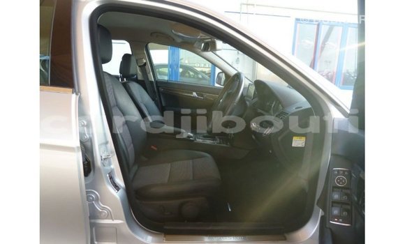 Buy Import Mercedes-Benz 200 Other Car in Import - Dubai in Ali Sabieh Region Buy Import Mercedes-Benz 200 Other Car in Import - Dubai in Ali Sabieh Region