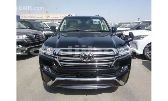 Acheter Import Voiture Toyota Land Cruiser Noir à Import - Dubai, Ali Sabieh Region Acheter Import Voiture Toyota Land Cruiser Noir à Import - Dubai, Ali Sabieh Region