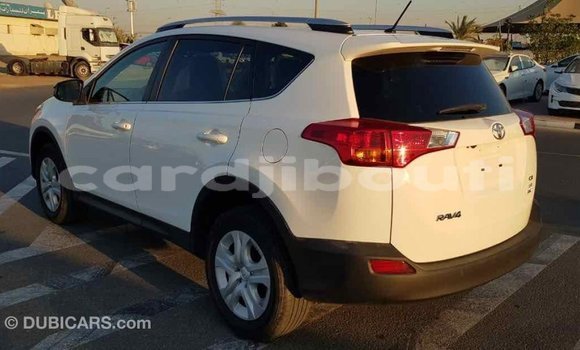 Buy Import Toyota RAV4 White Car in Import - Dubai in Ali Sabieh Region Buy Import Toyota RAV4 White Car in Import - Dubai in Ali Sabieh Region