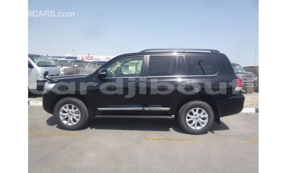 Acheter Import Voiture Toyota Land Cruiser Noir à Import - Dubai, Ali Sabieh Region Acheter Import Voiture Toyota Land Cruiser Noir à Import - Dubai, Ali Sabieh Region