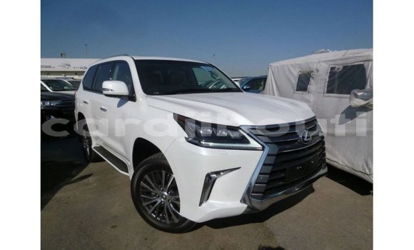 Acheter Import Voiture Lexus LX Blanc à Import - Dubai, Ali Sabieh Region Acheter Import Voiture Lexus LX Blanc à Import - Dubai, Ali Sabieh Region