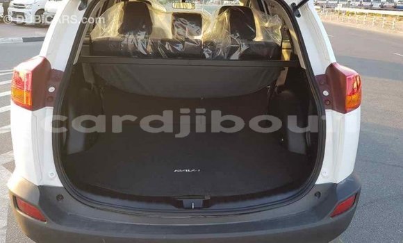 Buy Import Toyota RAV4 White Car in Import - Dubai in Ali Sabieh Region Buy Import Toyota RAV4 White Car in Import - Dubai in Ali Sabieh Region