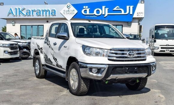 Acheter Import Voiture Toyota Hilux Blanc à Import - Dubai, Ali Sabieh Region Acheter Import Voiture Toyota Hilux Blanc à Import - Dubai, Ali Sabieh Region