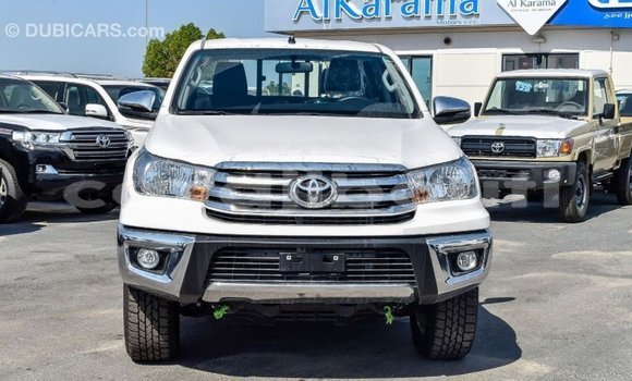 Acheter Import Voiture Toyota Hilux Blanc à Import - Dubai, Ali Sabieh Region Acheter Import Voiture Toyota Hilux Blanc à Import - Dubai, Ali Sabieh Region