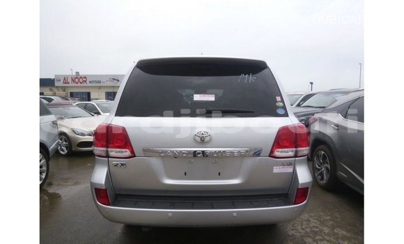 Acheter Import Voiture Toyota Land Cruiser Autre à Import - Dubai, Ali Sabieh Region Acheter Import Voiture Toyota Land Cruiser Autre à Import - Dubai, Ali Sabieh Region
