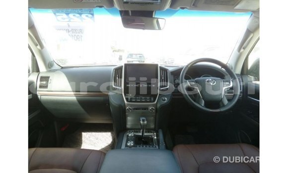 Buy Import Toyota Land Cruiser Red Car in Import - Dubai in Ali Sabieh Region Buy Import Toyota Land Cruiser Red Car in Import - Dubai in Ali Sabieh Region