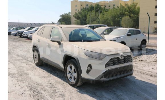 Buy Import Toyota 4Runner White Car in Import - Dubai in Ali Sabieh Region Buy Import Toyota 4Runner White Car in Import - Dubai in Ali Sabieh Region