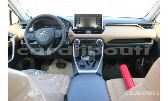 Buy Import Toyota 4Runner White Car in Import - Dubai in Ali Sabieh Region Buy Import Toyota 4Runner White Car in Import - Dubai in Ali Sabieh Region
