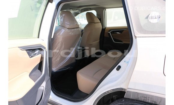 Buy Import Toyota 4Runner White Car in Import - Dubai in Ali Sabieh Region Buy Import Toyota 4Runner White Car in Import - Dubai in Ali Sabieh Region