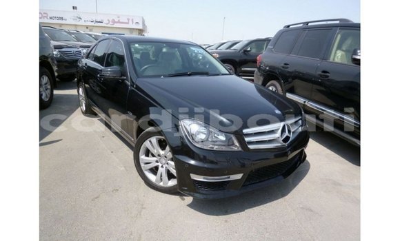 Acheter Import Voiture Mercedes-Benz 200 Noir à Import - Dubai, Ali Sabieh Region Acheter Import Voiture Mercedes-Benz 200 Noir à Import - Dubai, Ali Sabieh Region