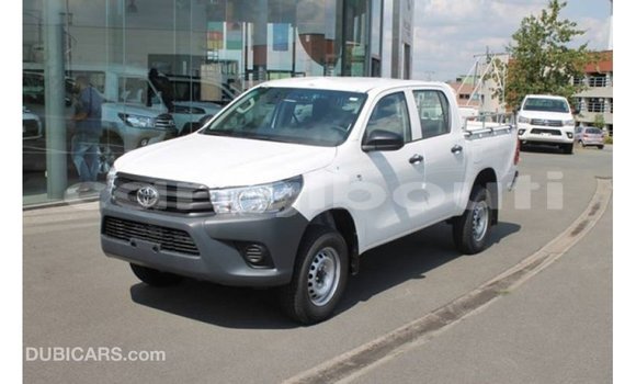 Acheter Import Voiture Toyota Hilux Blanc à Import - Dubai, Ali Sabieh Region Acheter Import Voiture Toyota Hilux Blanc à Import - Dubai, Ali Sabieh Region