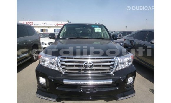 Acheter Import Voiture Toyota Land Cruiser Noir à Import - Dubai, Ali Sabieh Region Acheter Import Voiture Toyota Land Cruiser Noir à Import - Dubai, Ali Sabieh Region