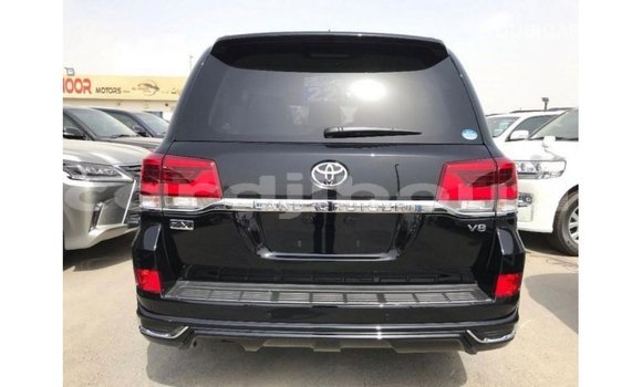 Acheter Import Voiture Toyota Land Cruiser Noir à Import - Dubai, Ali Sabieh Region Acheter Import Voiture Toyota Land Cruiser Noir à Import - Dubai, Ali Sabieh Region
