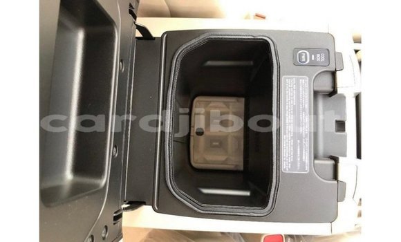 Acheter Import Voiture Toyota Land Cruiser Noir à Import - Dubai, Ali Sabieh Region Acheter Import Voiture Toyota Land Cruiser Noir à Import - Dubai, Ali Sabieh Region