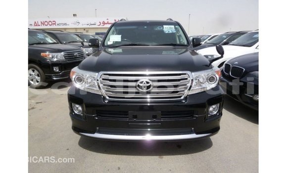 Acheter Import Voiture Toyota Land Cruiser Noir à Import - Dubai, Ali Sabieh Region Acheter Import Voiture Toyota Land Cruiser Noir à Import - Dubai, Ali Sabieh Region