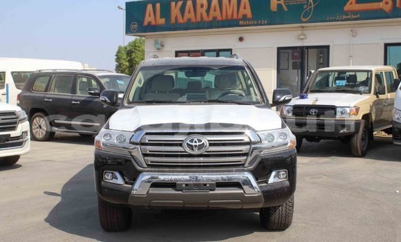Acheter Import Voiture Toyota Land Cruiser Noir à Import - Dubai, Ali Sabieh Region Acheter Import Voiture Toyota Land Cruiser Noir à Import - Dubai, Ali Sabieh Region