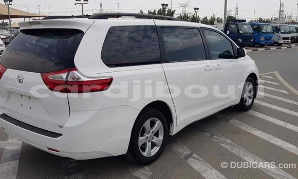 Buy Import Toyota Sienna White Car in Import - Dubai in Ali Sabieh Region Buy Import Toyota Sienna White Car in Import - Dubai in Ali Sabieh Region