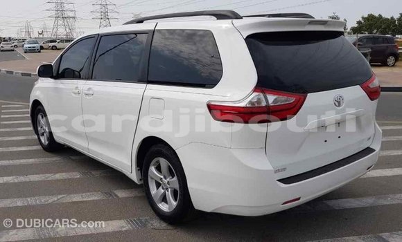 Buy Import Toyota Sienna White Car in Import - Dubai in Ali Sabieh Region Buy Import Toyota Sienna White Car in Import - Dubai in Ali Sabieh Region